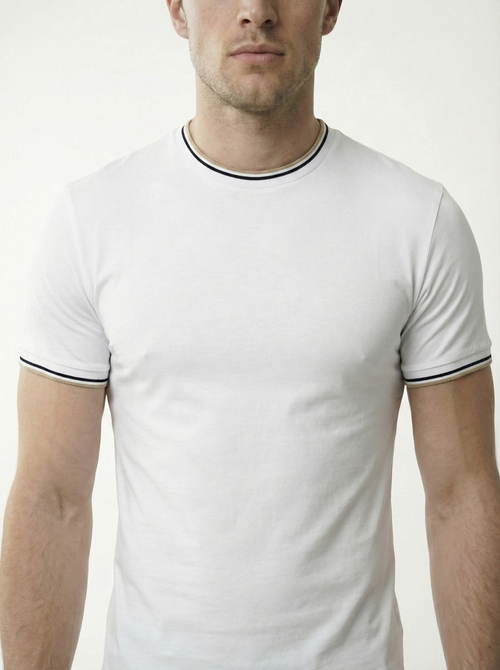 Luxe 26 T - White/ Black Trim