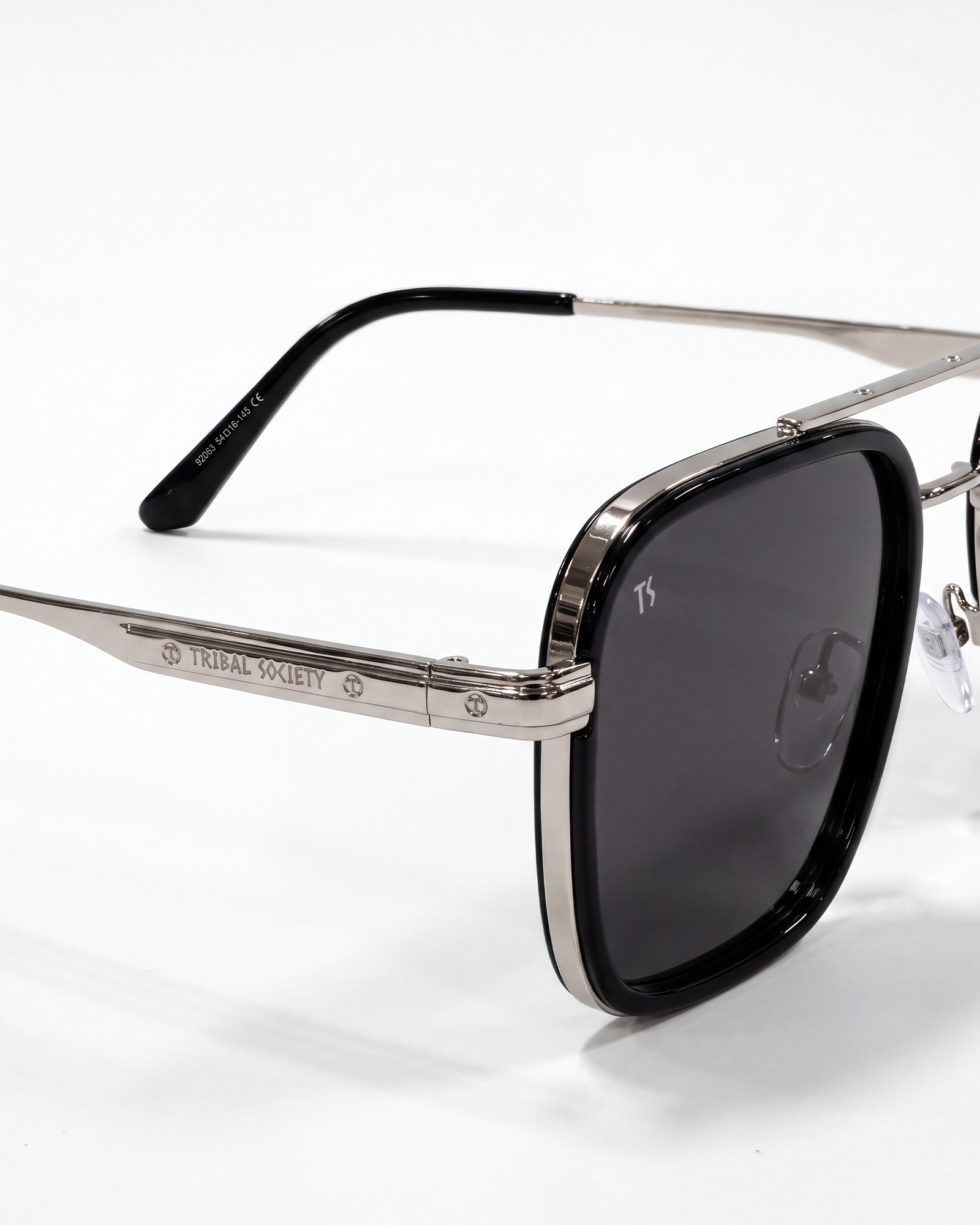 TS9 - Silver/ Black