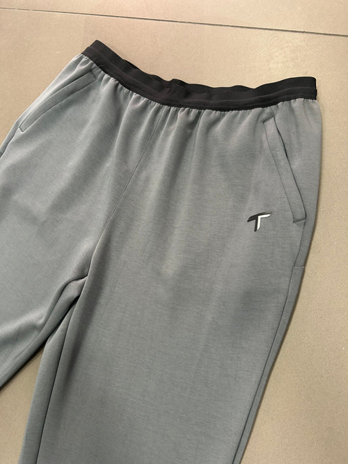 RESELL: 2XL Grey tech pants